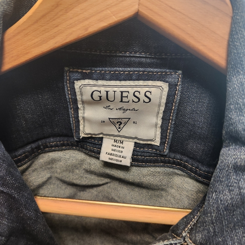 ๐๐๐GUESS Dark Blue Denim Cropped Trucker Jacket๐๐ - Picture 3 of 4